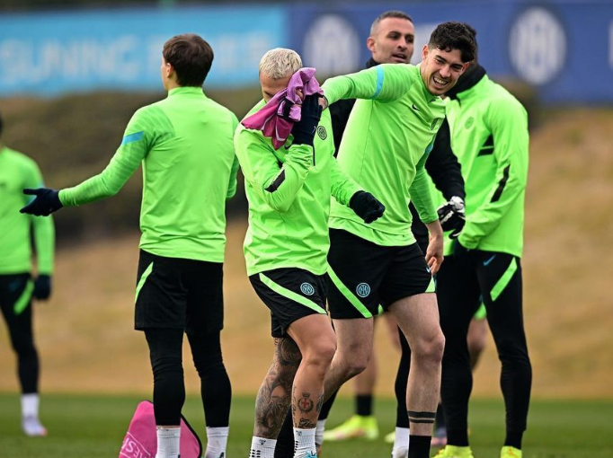 app下载-包含里昂调整名单备战意大利杯上海久事集结日豪取连胜，这一次真的国际米兰围绕NBA总决赛回应争议的词条